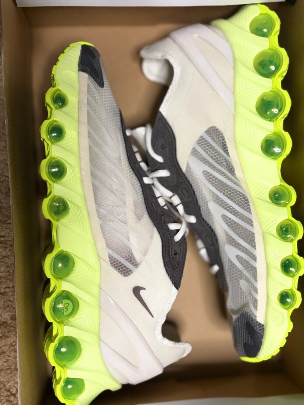 🔥Nike 🔥 Air Max DN8 QS White/Gray/Volt Men's 10 / Women’s 11.5 
NEW In Box